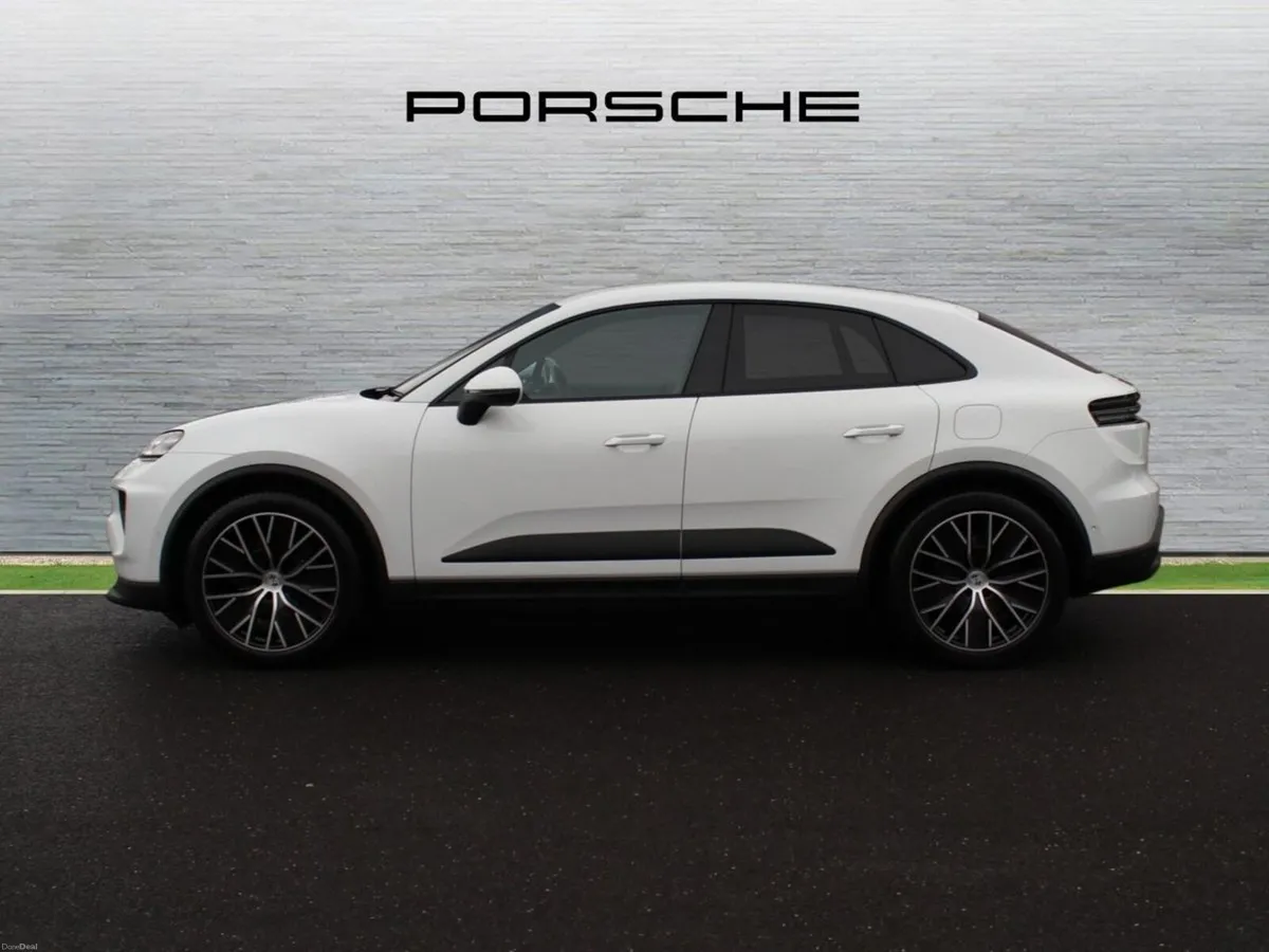 Porsche Macan Electric - Image 4