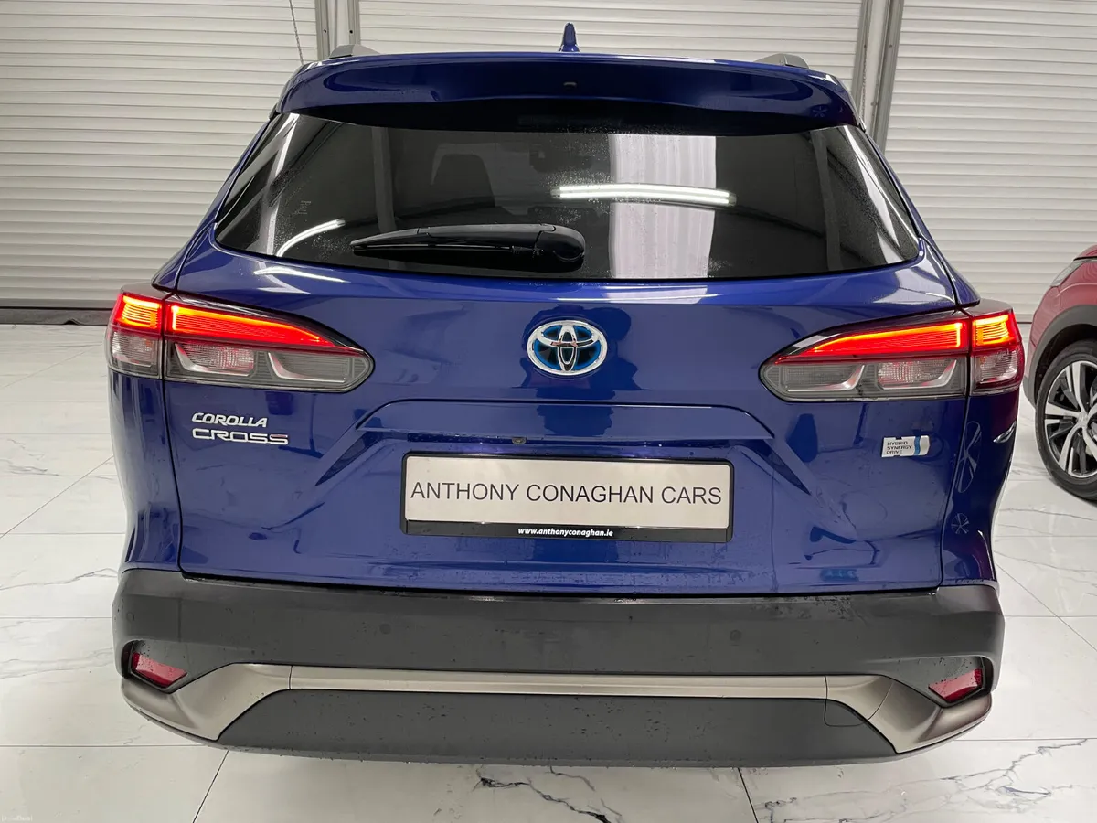 2022 Toyota Corolla Cross Hybrid Auto - Image 4