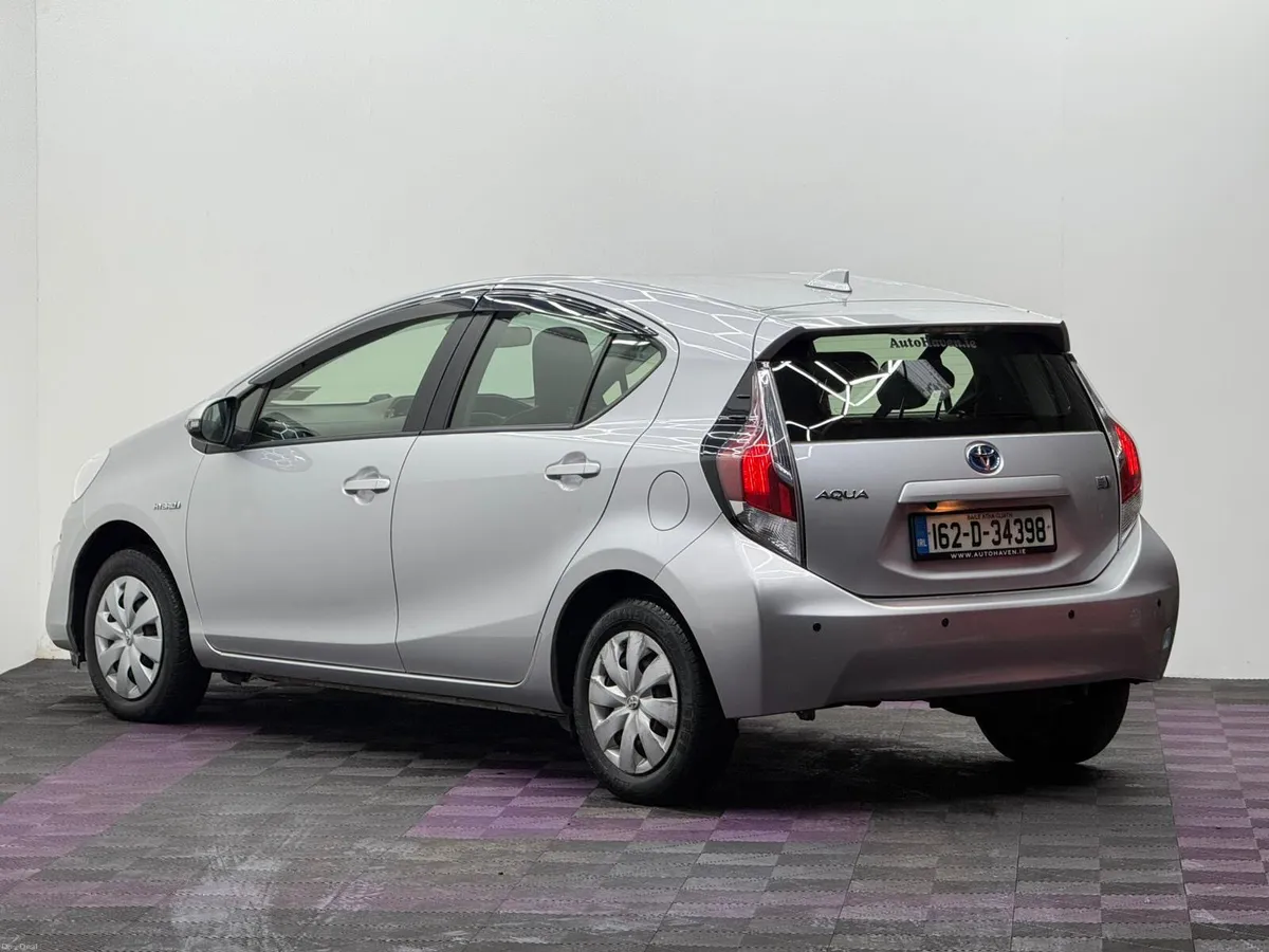 2016 Toyota Aqua 1.5 Hybrid, Automatic - Image 4