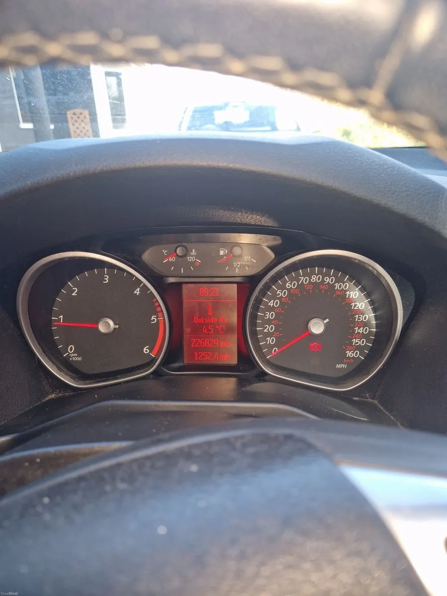 Ford Mondeo 2013 - Image 2