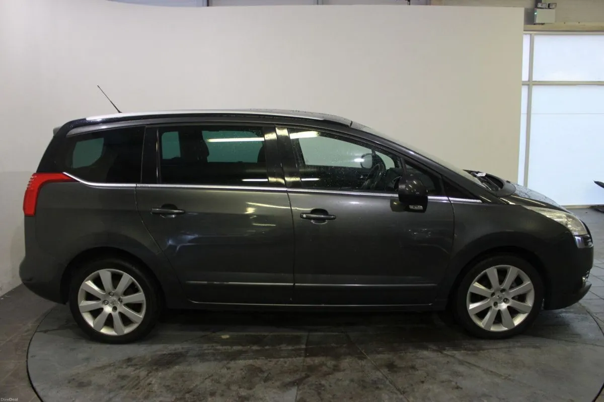 Peugeot 5008 1.6 HDI 115 bhp Allure - TENDER 29 - Image 3