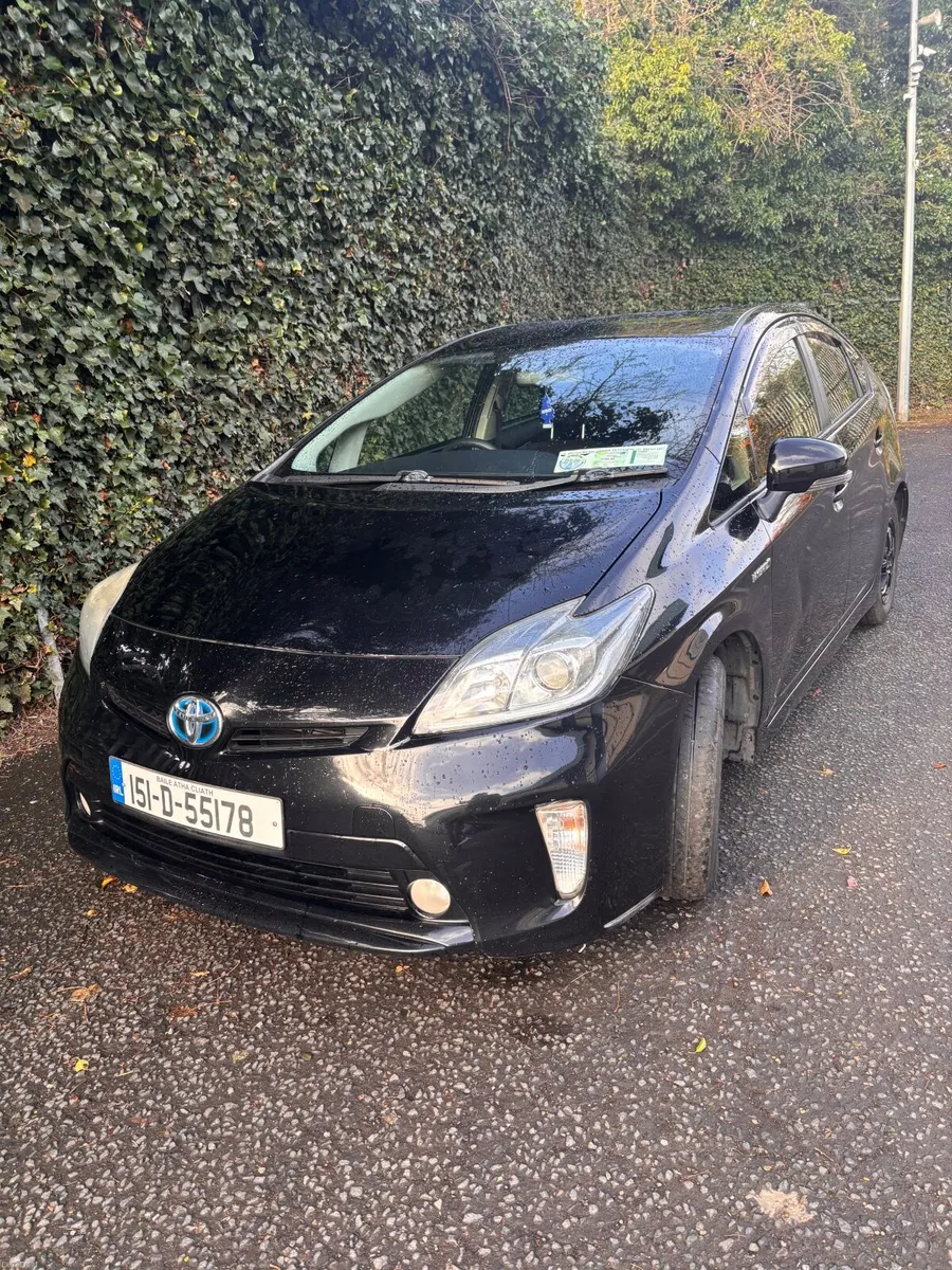 Toyota Prius 2015 - Image 1