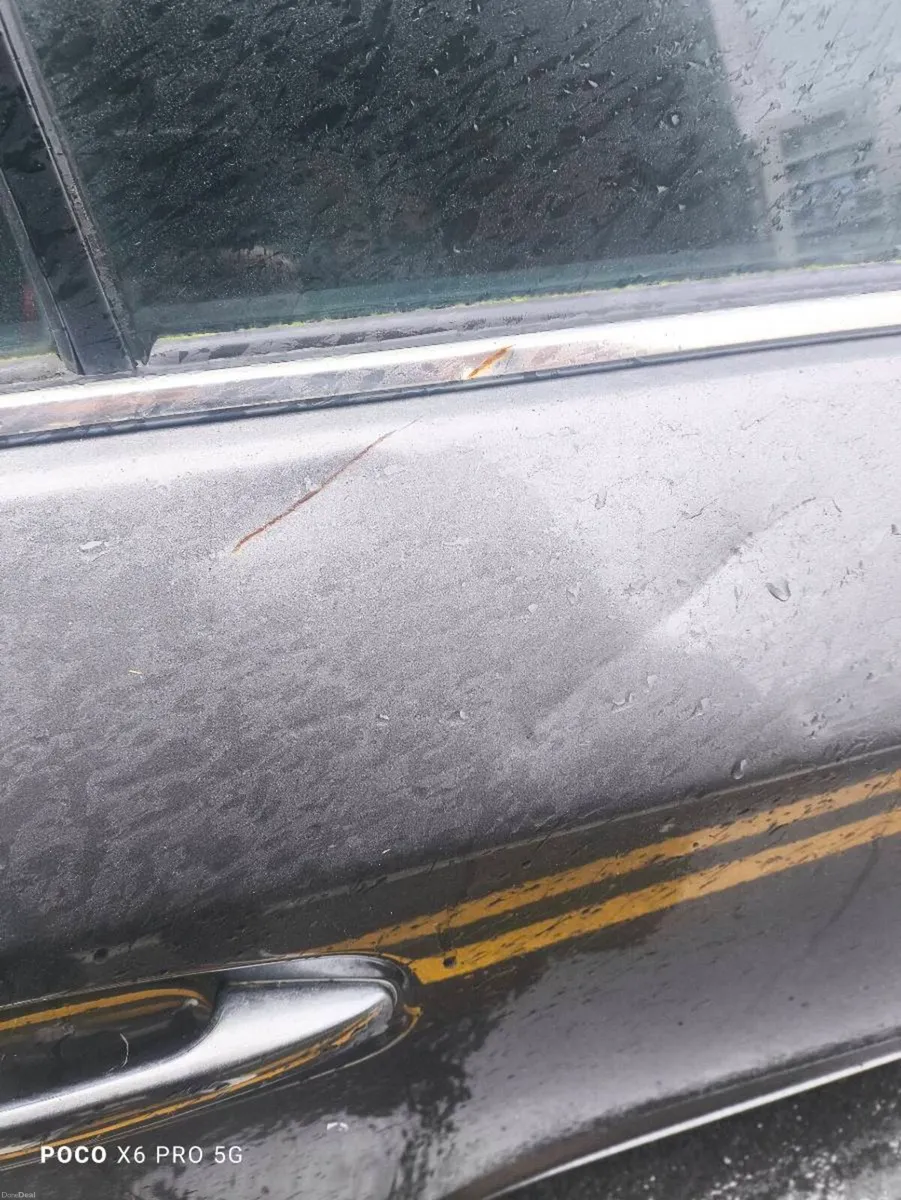 Toyota avensis 2010 - Image 3