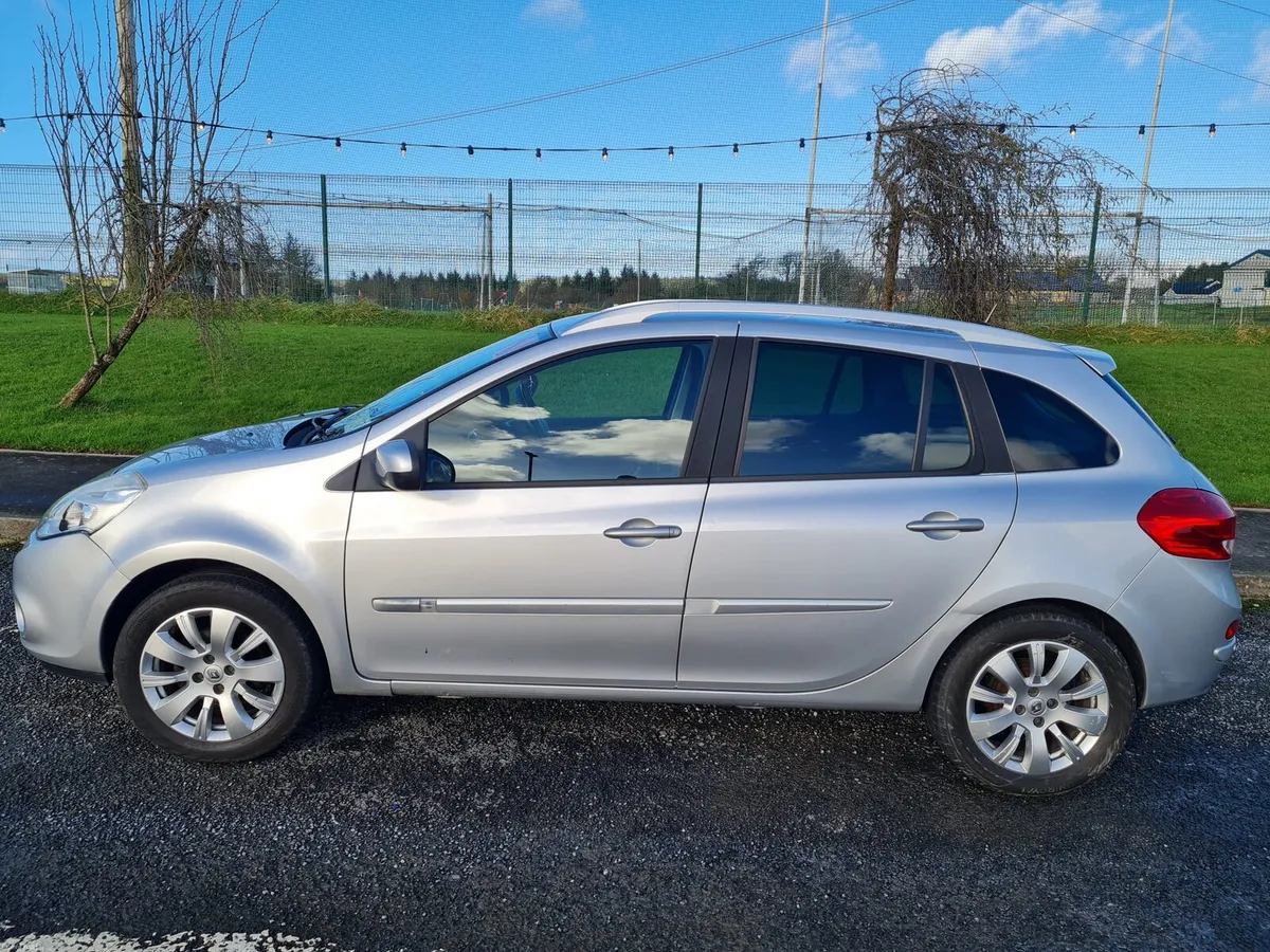 Renault Clio - Image 1