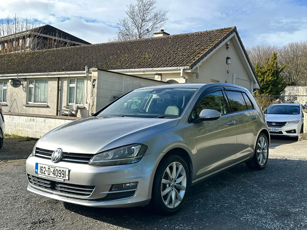 Volkswagen Golf 2016 60K KM& Car play - Image 4