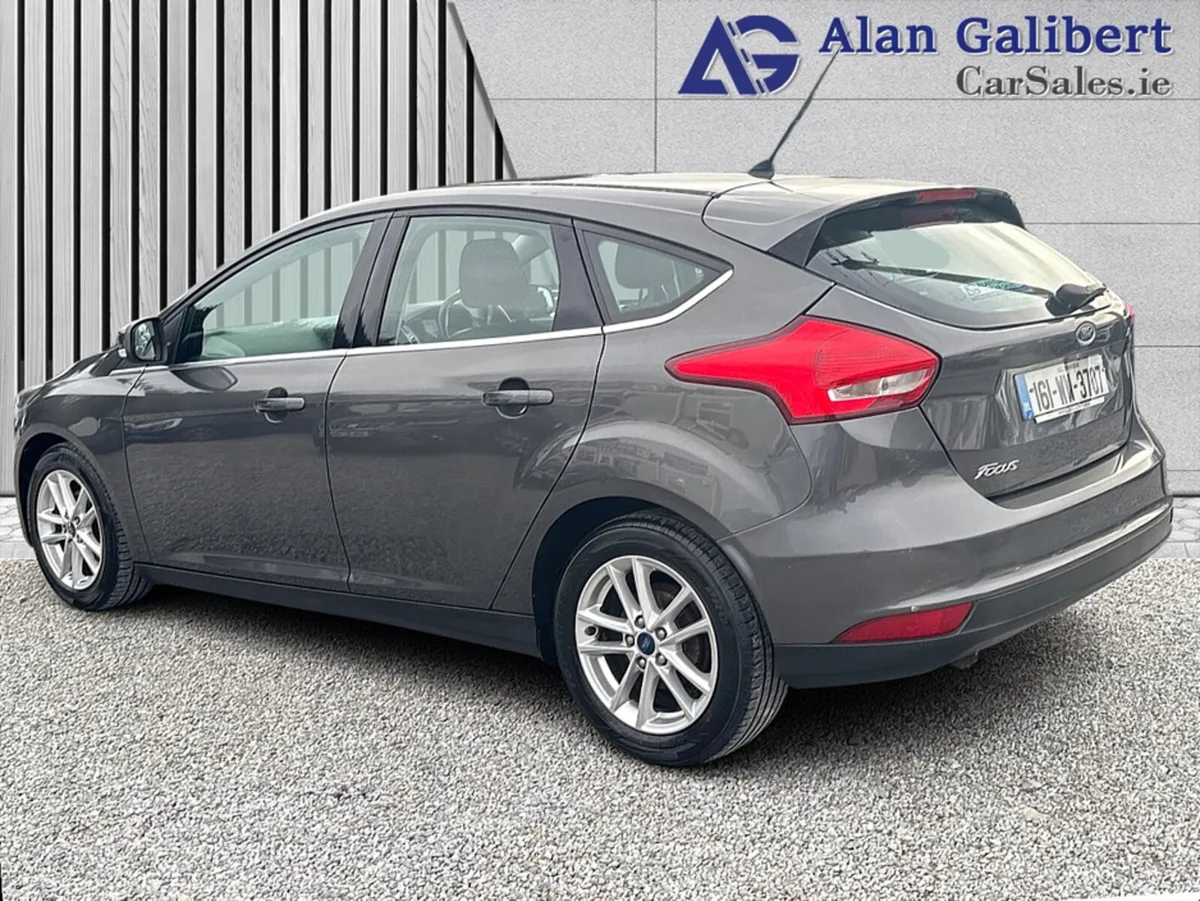 Ford Focus 1.5 TDCI ZETEC - Image 2
