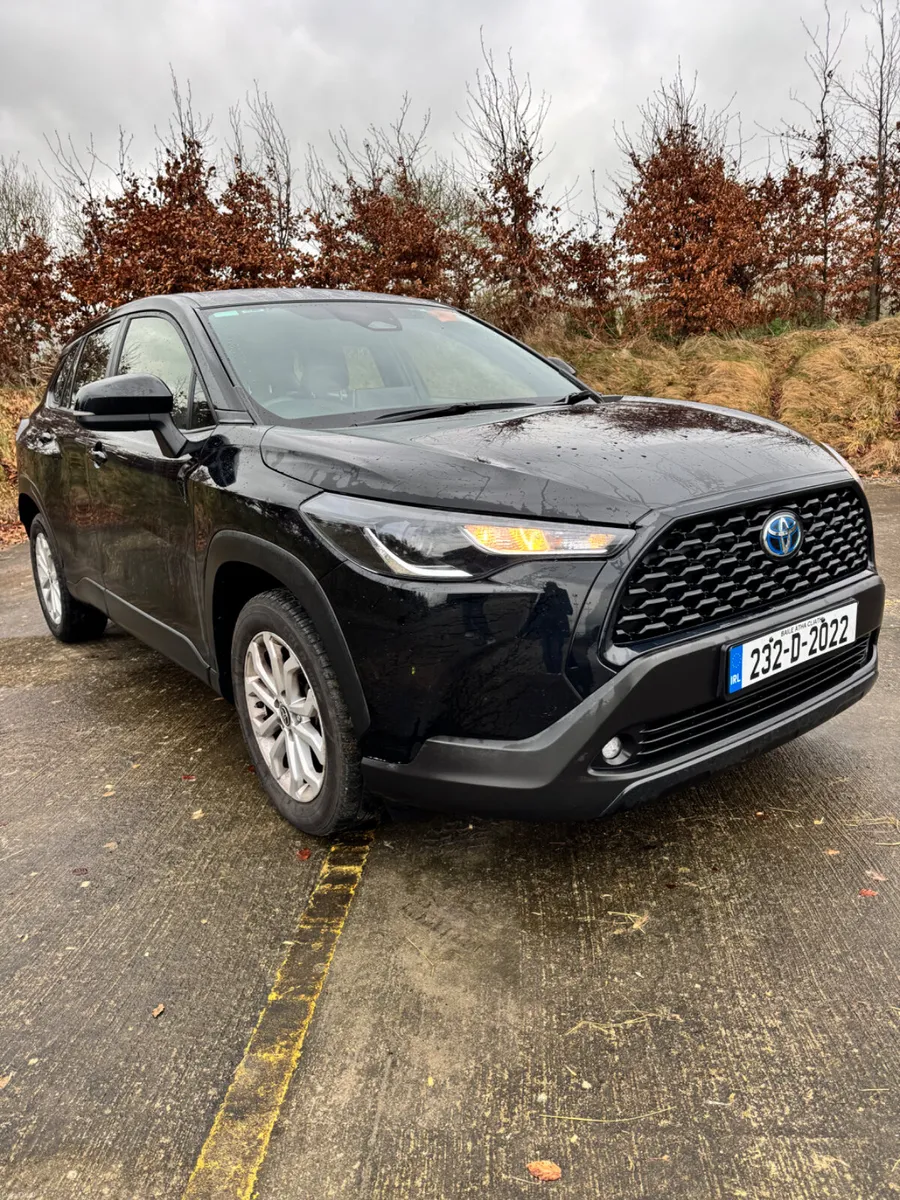 Toyota Corolla 2023 - Image 2