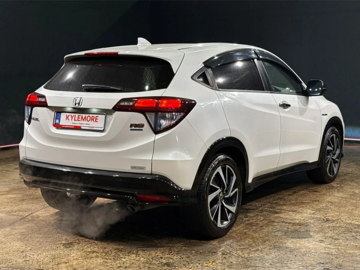 Honda Vezel RS EDITION - BLACK HALF LEATHER SEATS - Image 4
