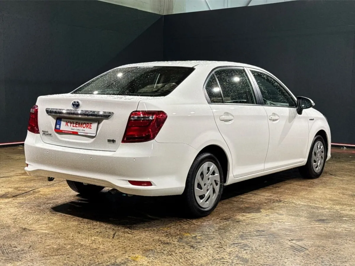 Toyota Corolla HYBRID - PUSH BUTTON START/STOP - T - Image 3