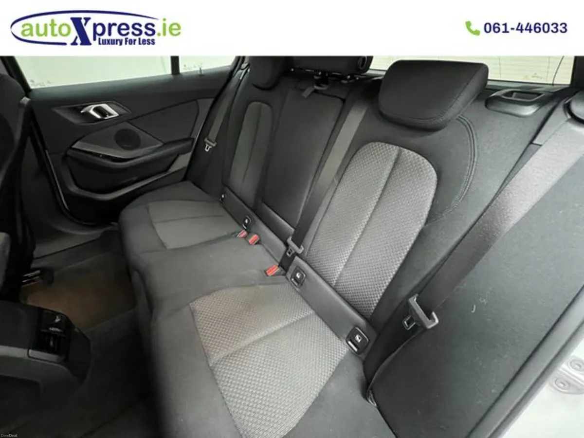 BMW 1-Series 118D PLAY Automatic - Image 4