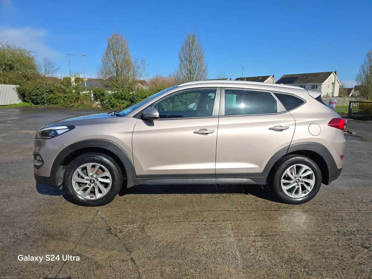 Hyundai Tucson  1.7D EXECUTIVE  2017 - Image 4