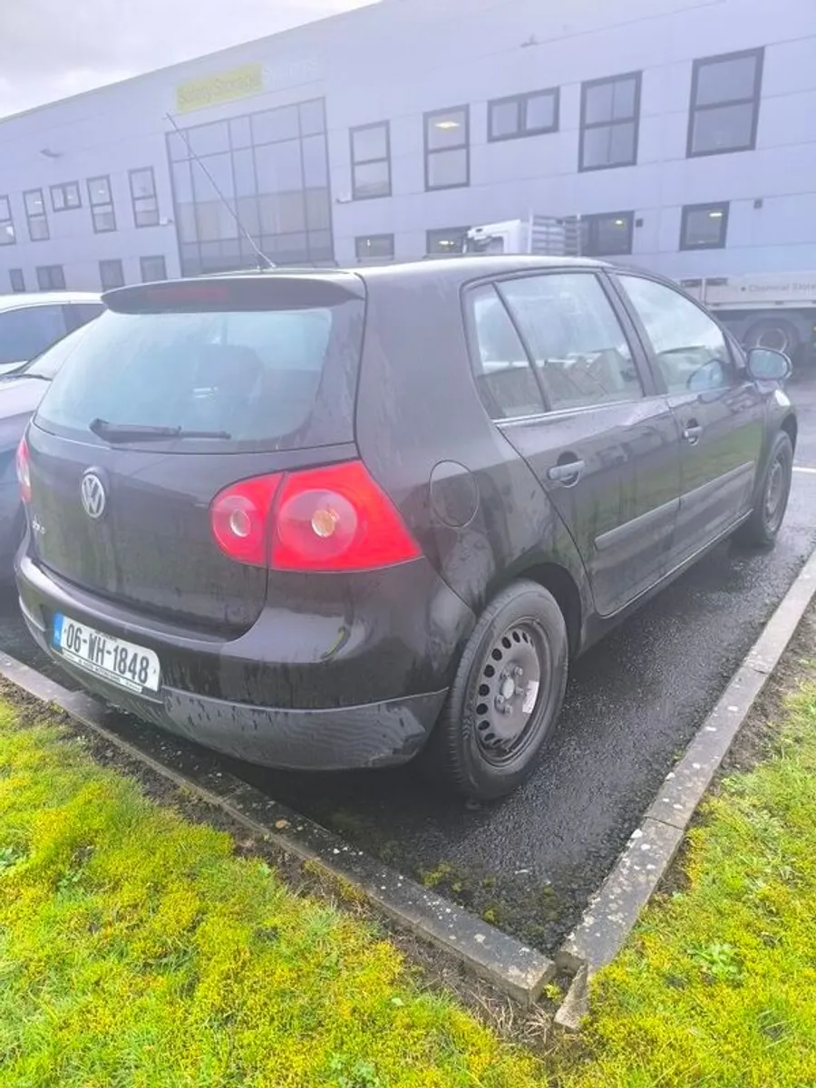 2006 Volkswagen Golf - Image 1