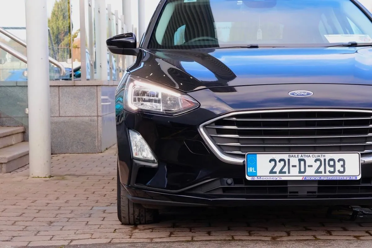 Ford Focus 1.0T EcoBoost Hybrid 125PS Titanium - Image 4