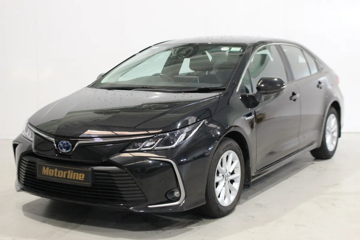 Toyota Corolla 2020 LUNA HYBRID ONLY 48KM'S - Image 3