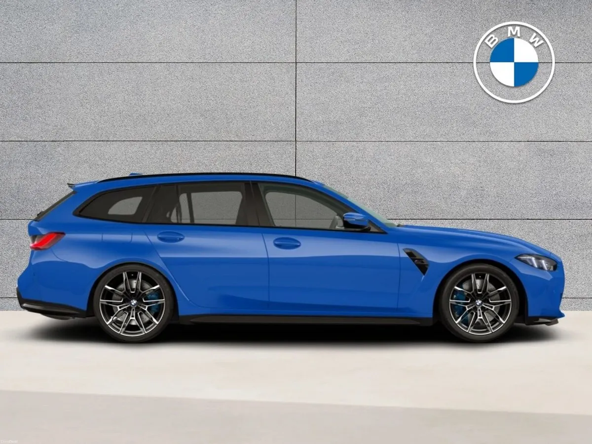 BMW M3 Touring xDrive Individual Voodoo Blue - Image 3