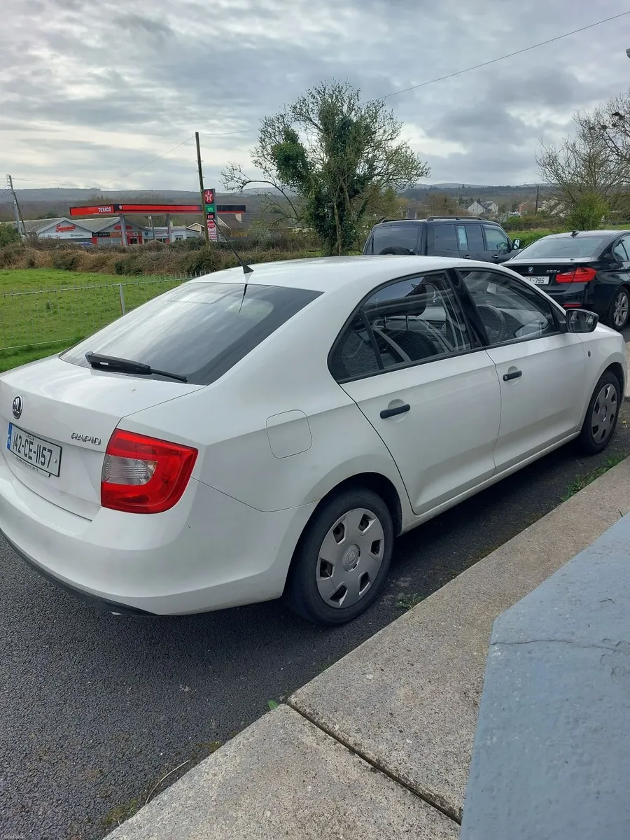 Skoda Rapid 2014 - Image 3