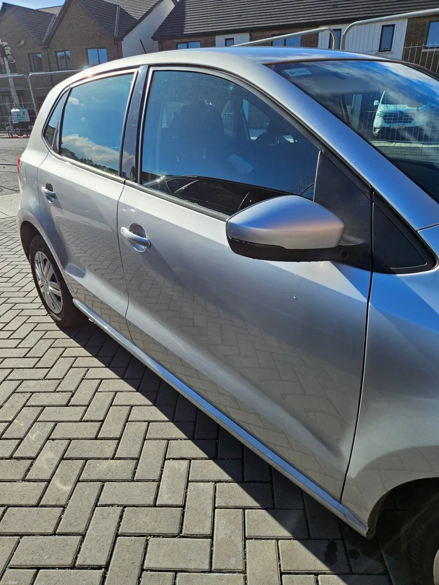 Volkswagen Polo 2014 - Image 2