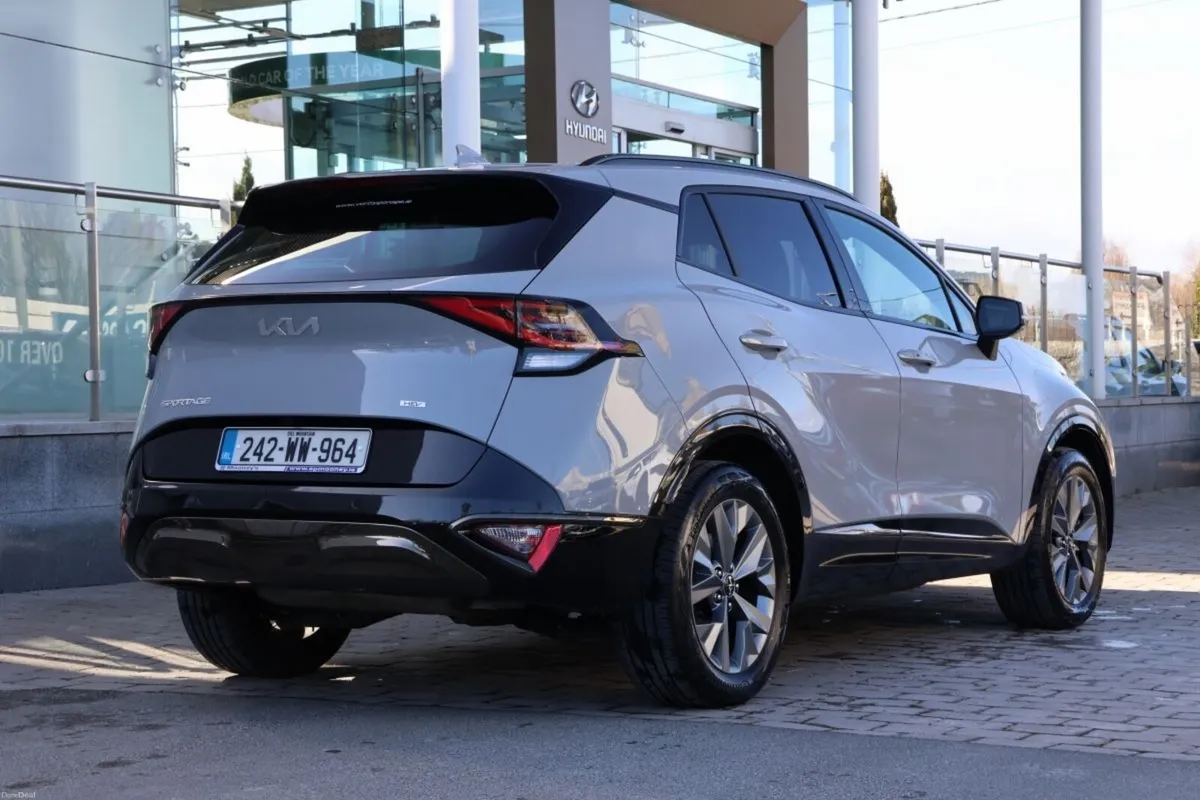 Kia Sportage Hybrid, High Spec - Image 4