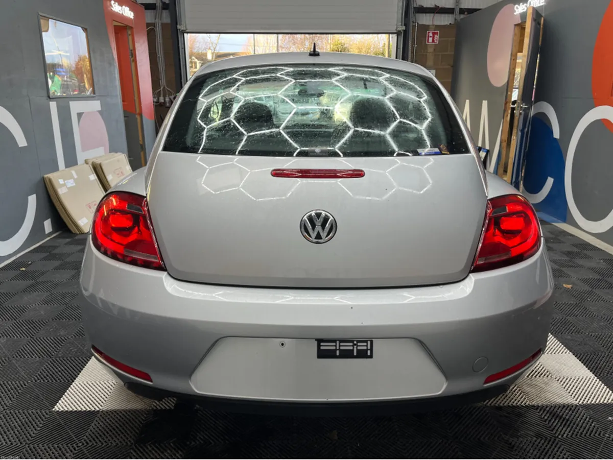 Volkswagen Beetle 2013 VOLKSWAGEN BEETLE DESIGN 1. - Image 3