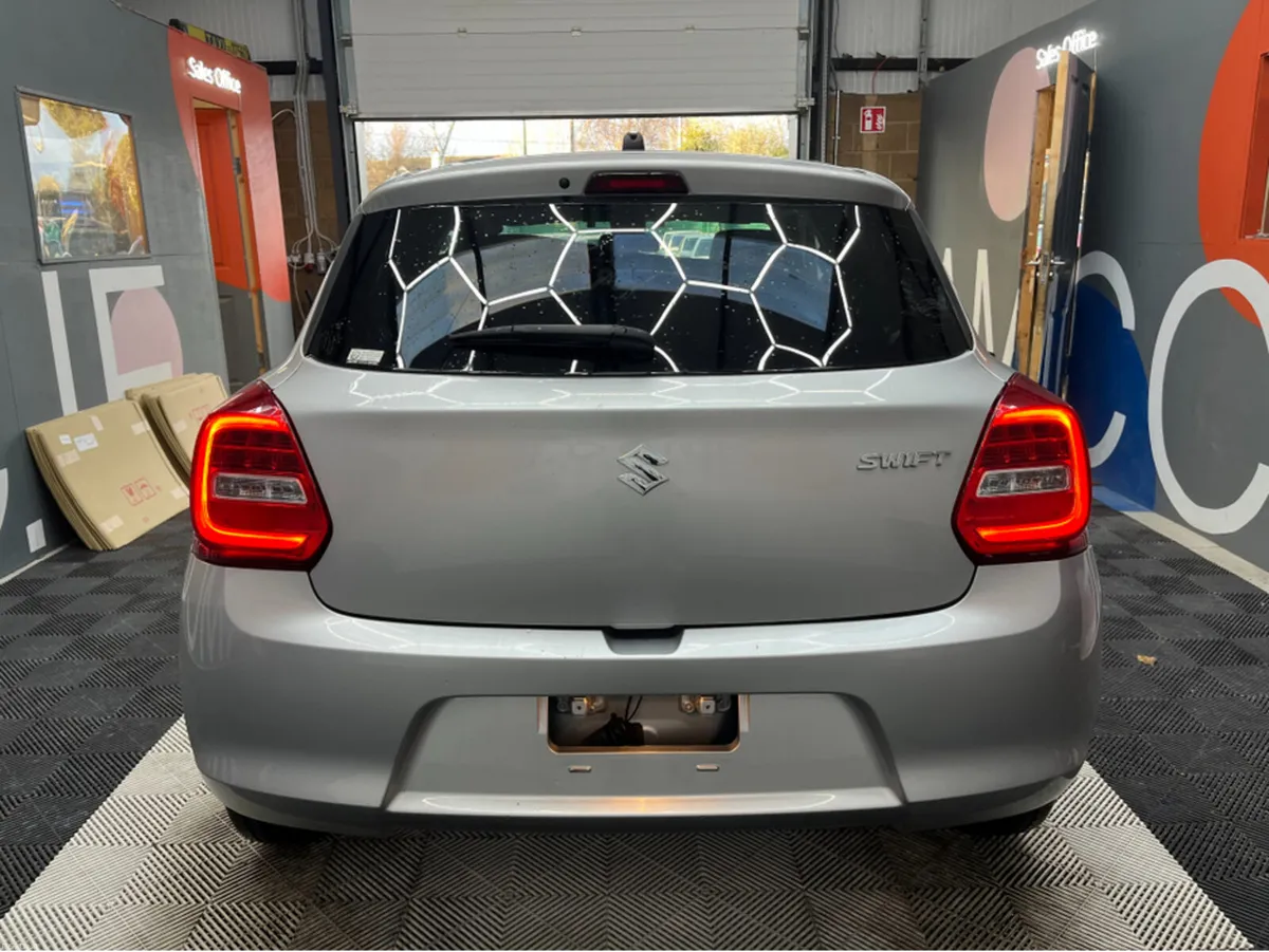 Suzuki Swift 2020 SUZUKI SWIFT XG LIMITED 1.2 AUTO - Image 3