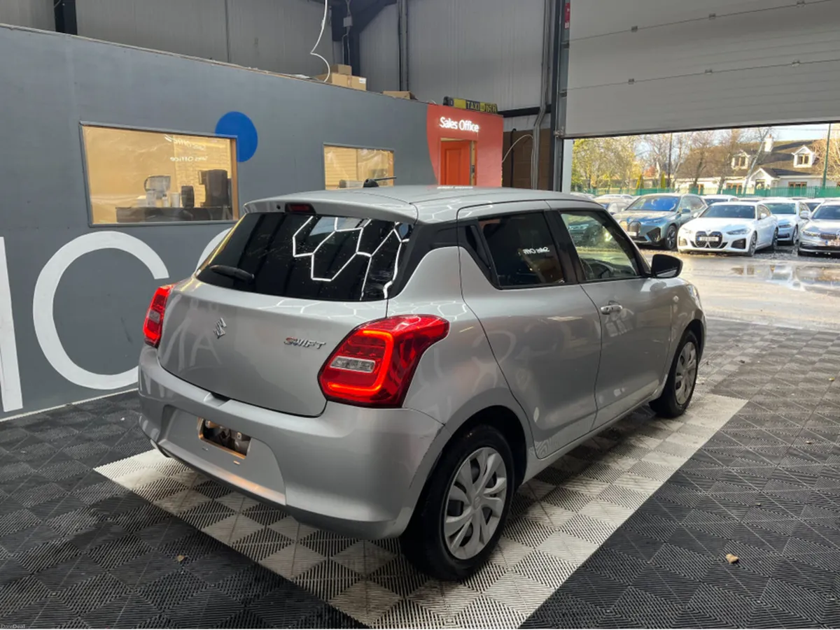 Suzuki Swift 2020 SUZUKI SWIFT XG LIMITED 1.2 AUTO - Image 2