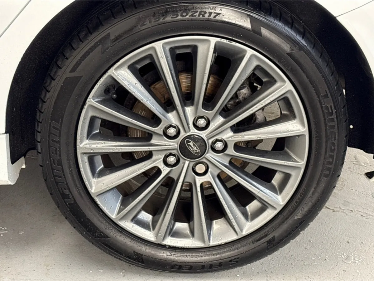 Ford Focus ST-LINE 1.5 TD 120PS 6SPEED NEW NCT**MU - Image 4