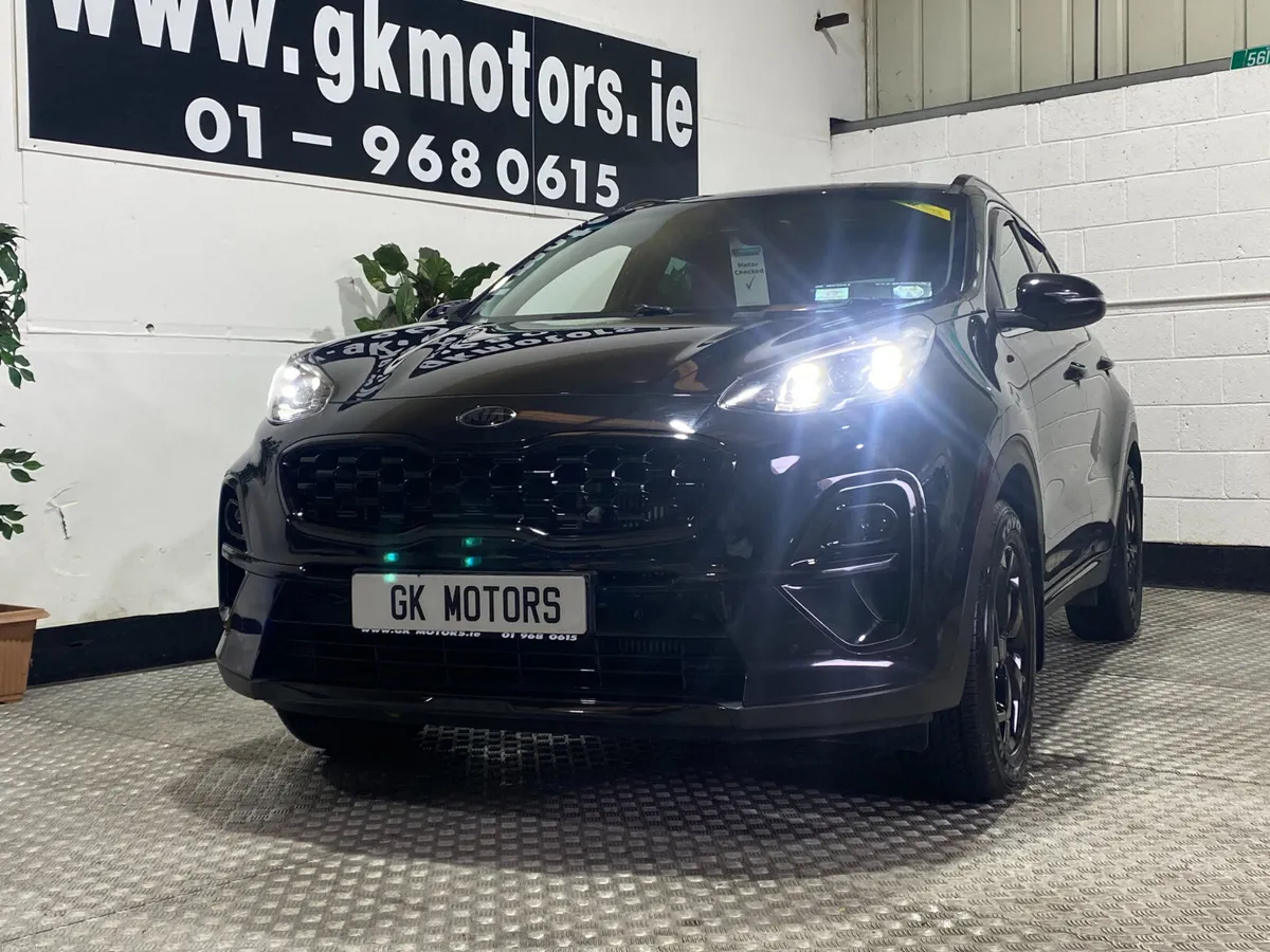 Kia Sportage 2021///BLACK EDITION//FINANCE /// - Image 2
