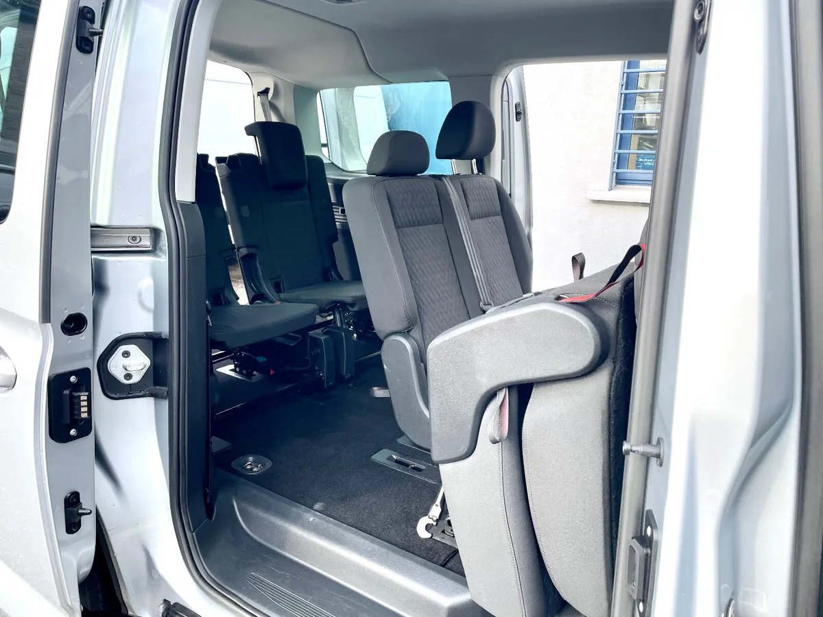 Volkswagen Caddy Maxi Life 2.0TDI Auto 7 Seat,2023 - Image 4