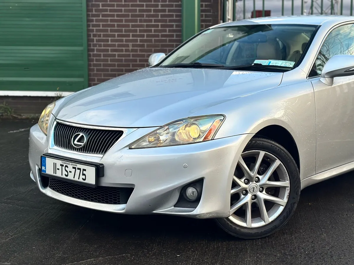 2011 Lexus IS200d 2.2 Diesel 1 Owner - Image 2
