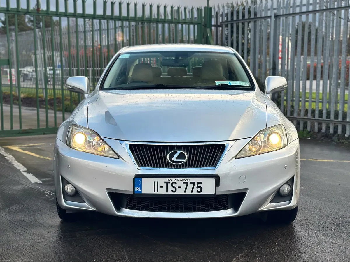 2011 Lexus IS200d 2.2 Diesel 1 Owner - Image 3