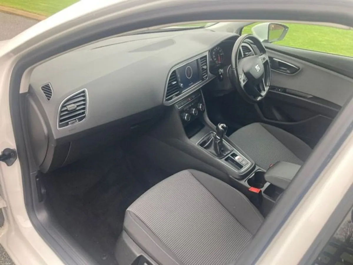 2020 SEAT LEON 1.6 TDI SE DYNAMIC - Image 2