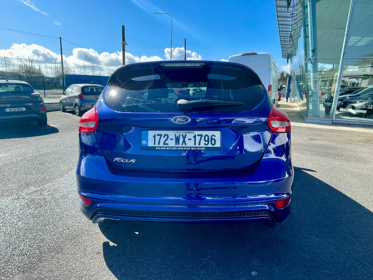 Ford Focus ST Line 1.5 Diesel - Image 4