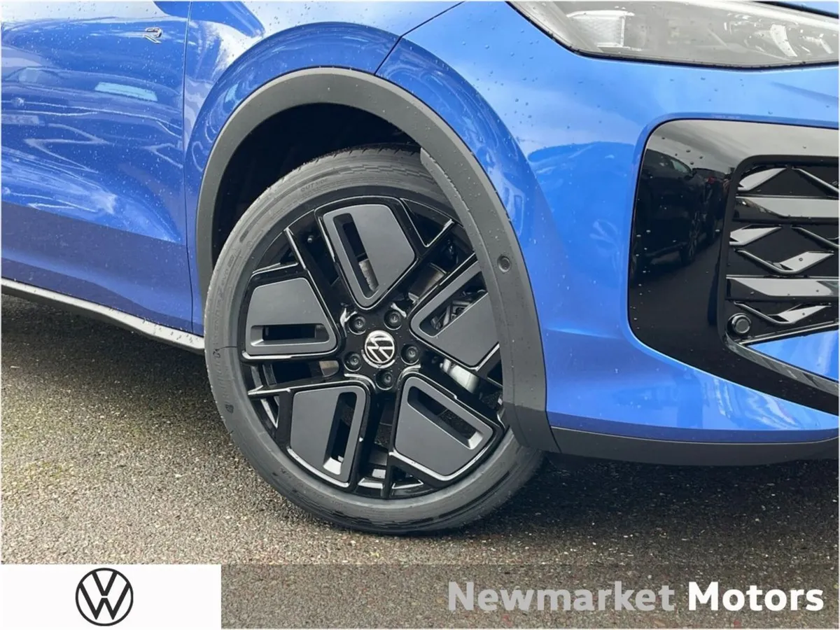 Volkswagen T-Roc R-LINE 1.5TSI 150BHP AUTOMATIC 36 - Image 2