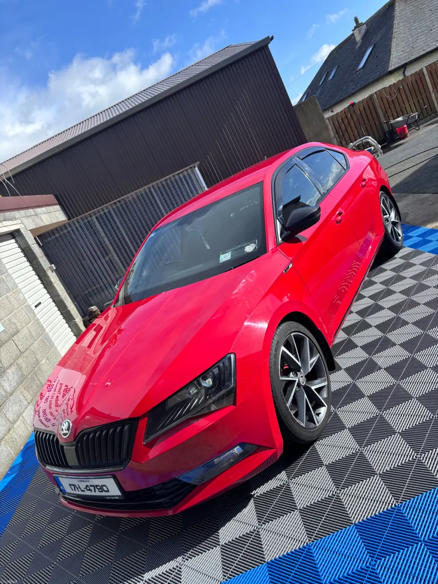 Skoda Superb 2017 sportline - Image 3
