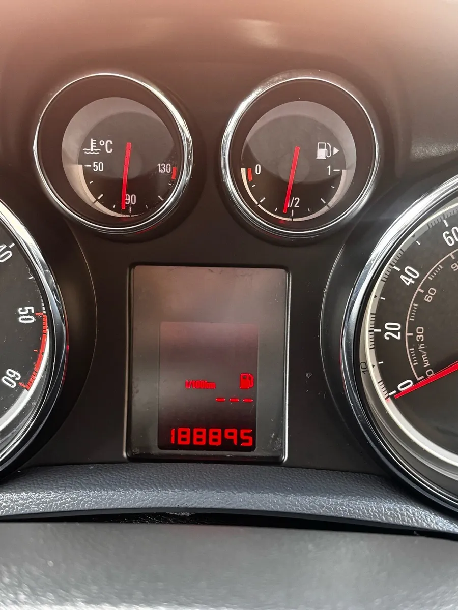 Opel Mokka Top Spec ** - Image 4