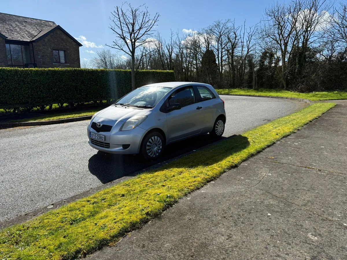 TOYOTA YARIS 1.0 VVTI T2  3Door - Image 4
