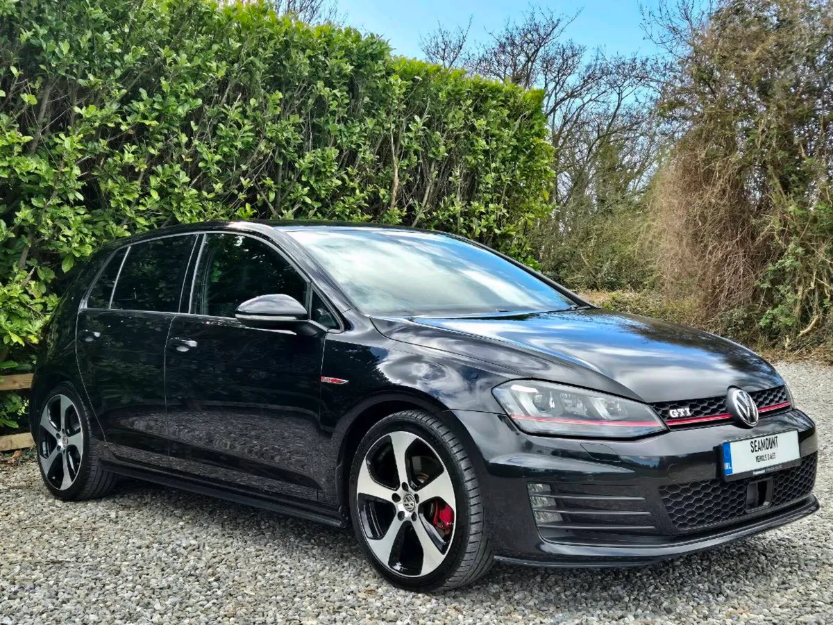 2014 Volkswagen Golf GTI - Leather - Image 2