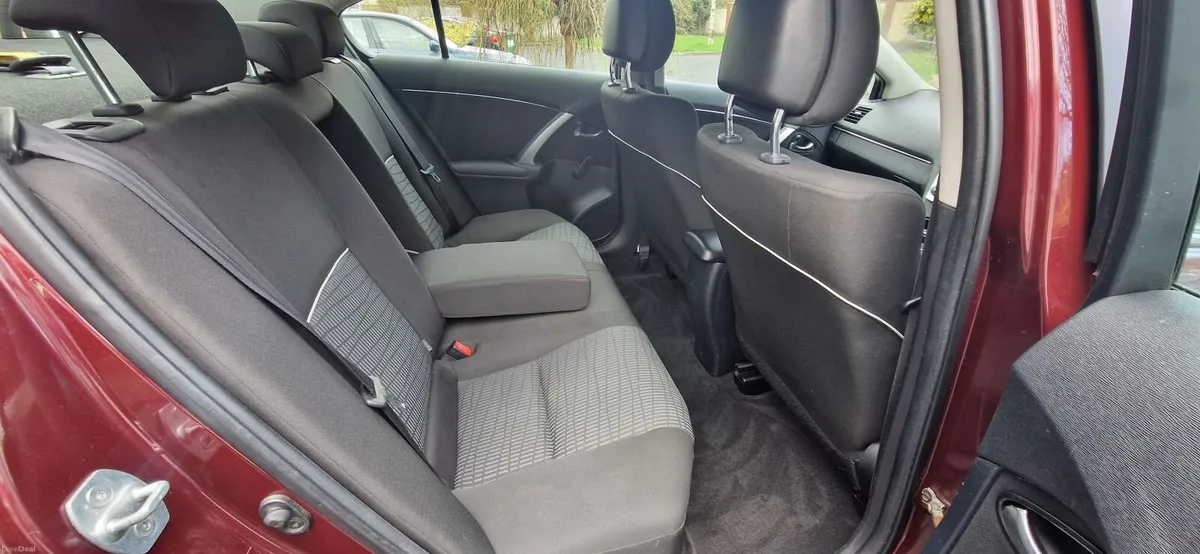 Toyota Avensis 2012 - Image 4