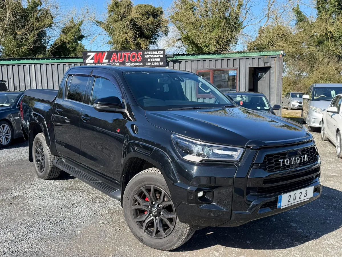 23 TOYOTA HILUX GR SPORT 4WD - Image 1