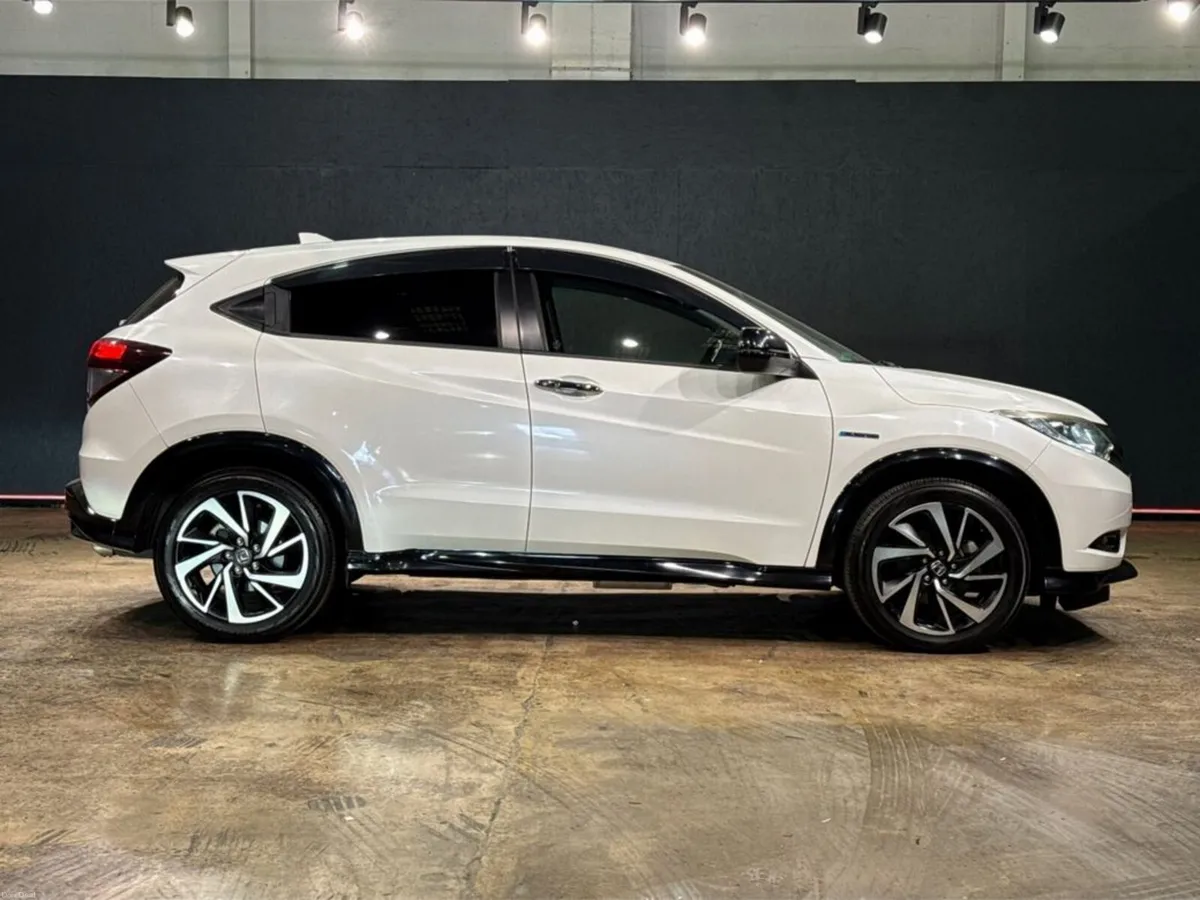 Honda Vezel 1.5 HYBRID AUTOMATIC - RS EDITION - HA - Image 3