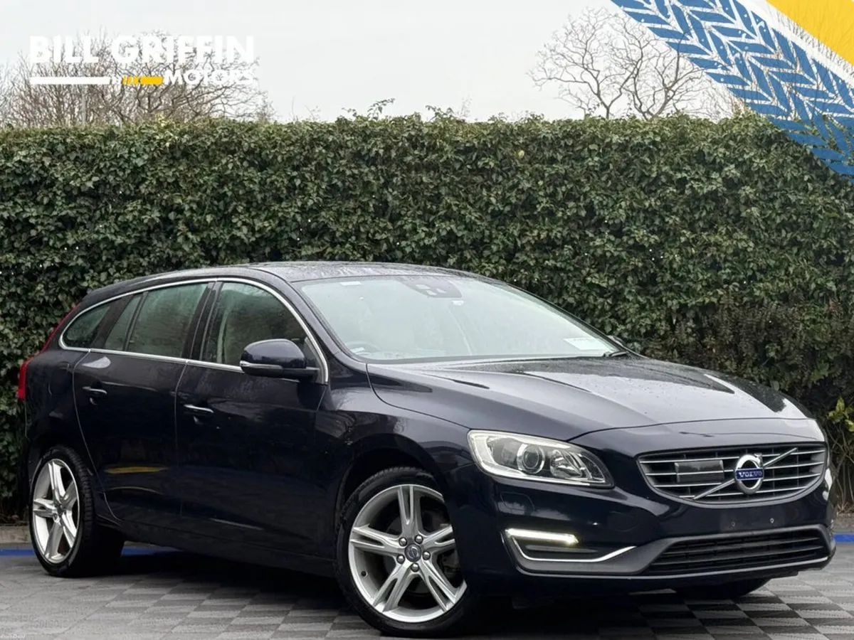 Volvo V60 D4 CLASSIC 2.0 D // SERVICE HISTORY // O - Image 1