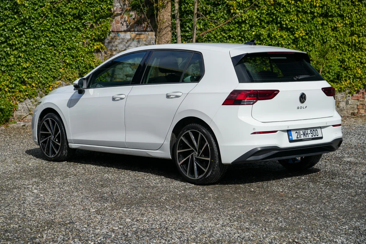 2021 Volkswagen Golf Petrol Manual 1.0 Life - Image 3