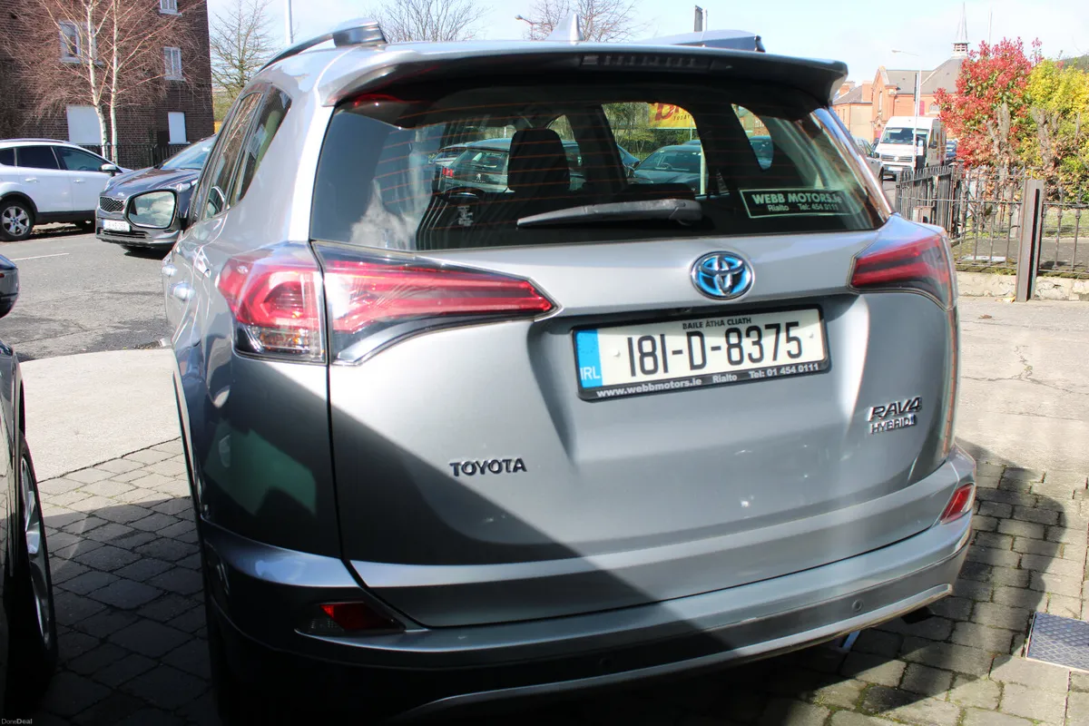 Toyota RAV4 2018 LUNA *IRISH NEW/ LOW KMS* - Image 4