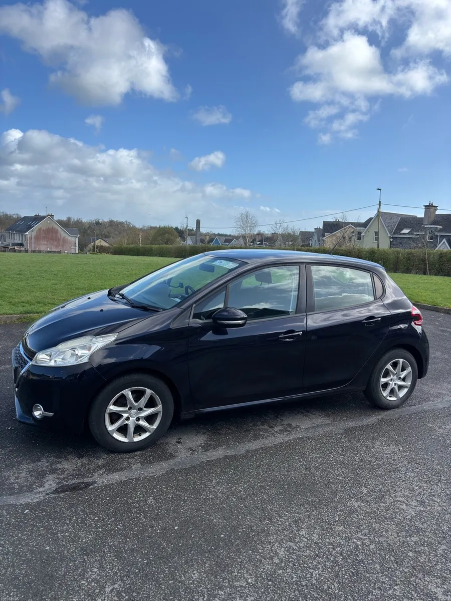 2015 PEUGEOT 208 ACTIVE 1.4 HDI - Image 2