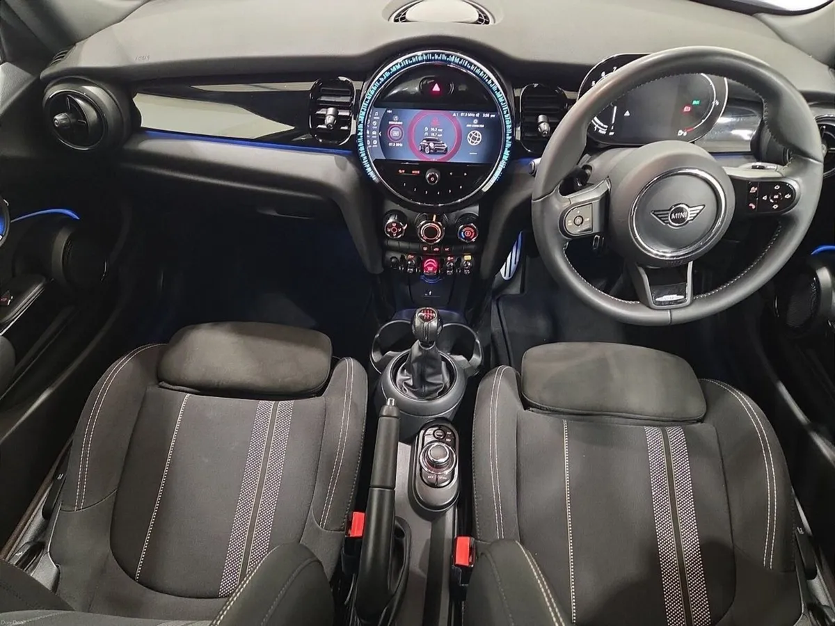 Mini Cooper 3-Door Cooper Sport - Image 4