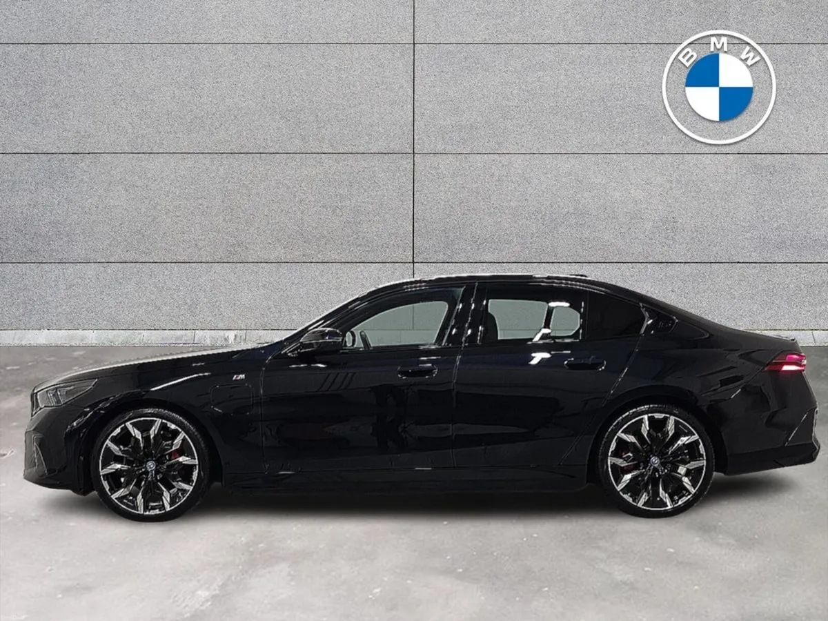 BMW 5-Series 530e M Sport Pro Saloon - Image 3