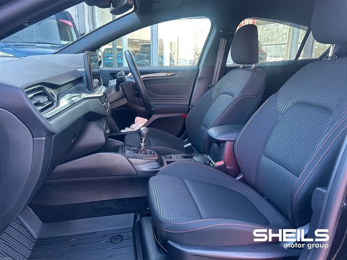 Ford Focus ST-Line 1.0L EcoBoost 125PS mHEV - Image 4