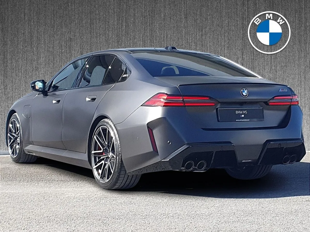 BMW M5 M5 Saloon - Image 2