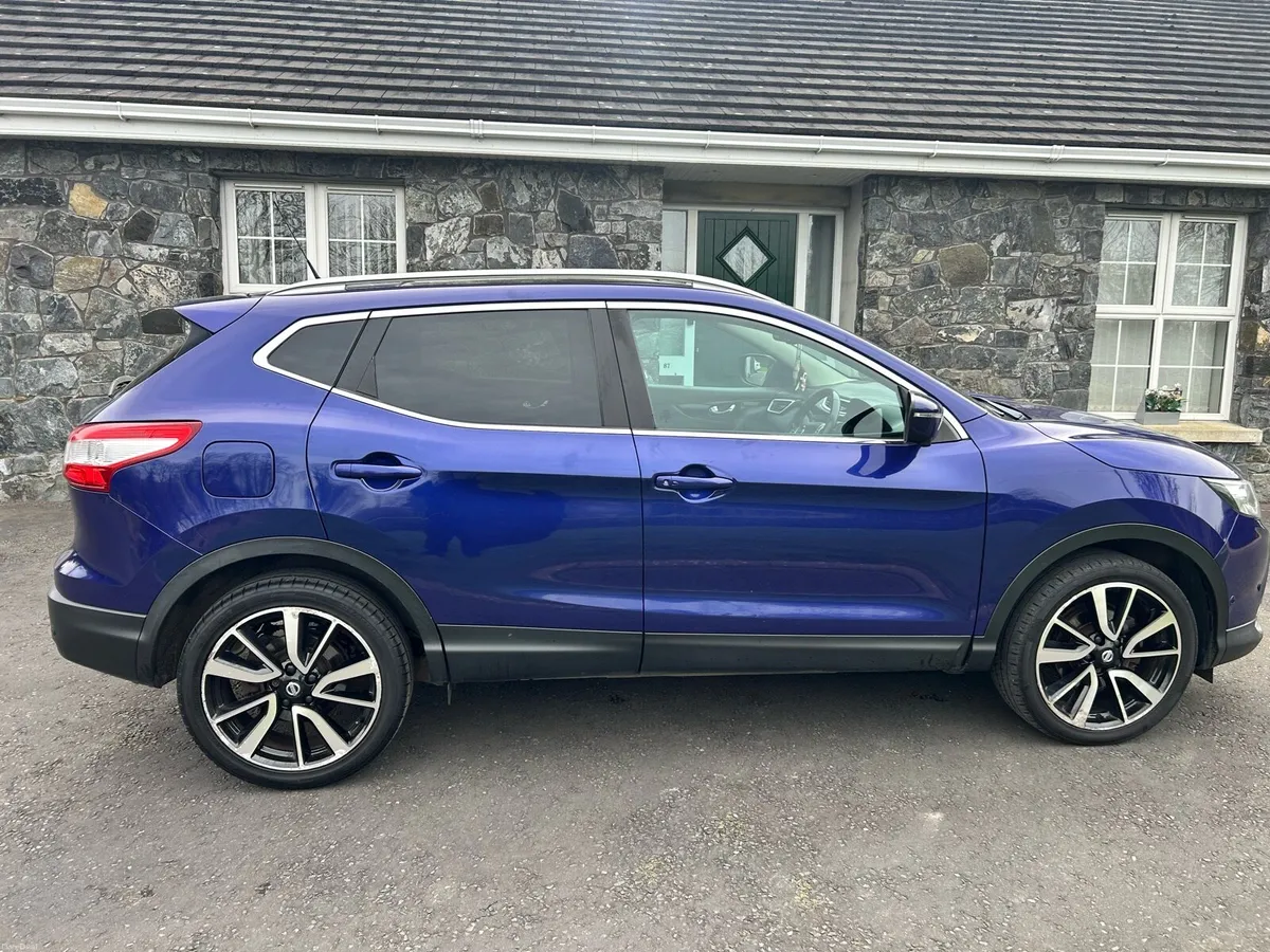 Nissan Qashqai Teckna DCi - Image 2