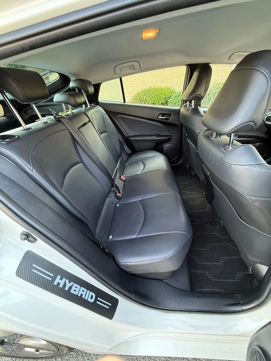 Toyota Prius 2020 - Image 2